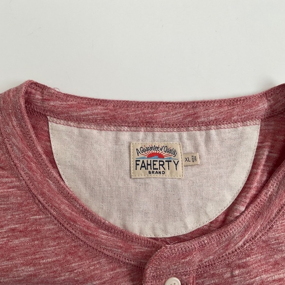 FAHERTY Men's Henley Short Sleeve T-Shirt  XL Red Summer Beach Comfort Casual - Picture 3 of 9